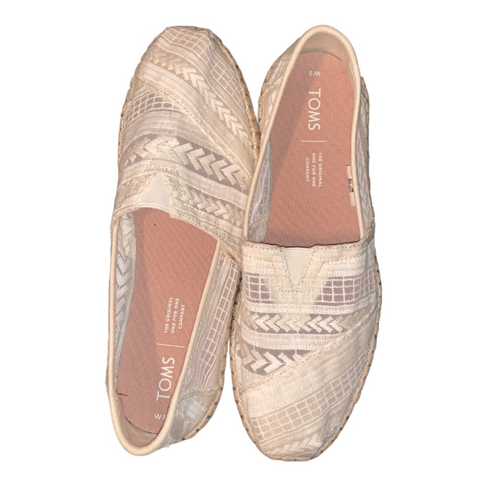 Toms slip on shoes for women size 9 they have never been worn!